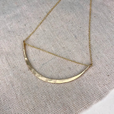 Sliding Arc Necklace