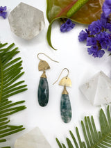 Single stone drop earrings in gold and moss agate